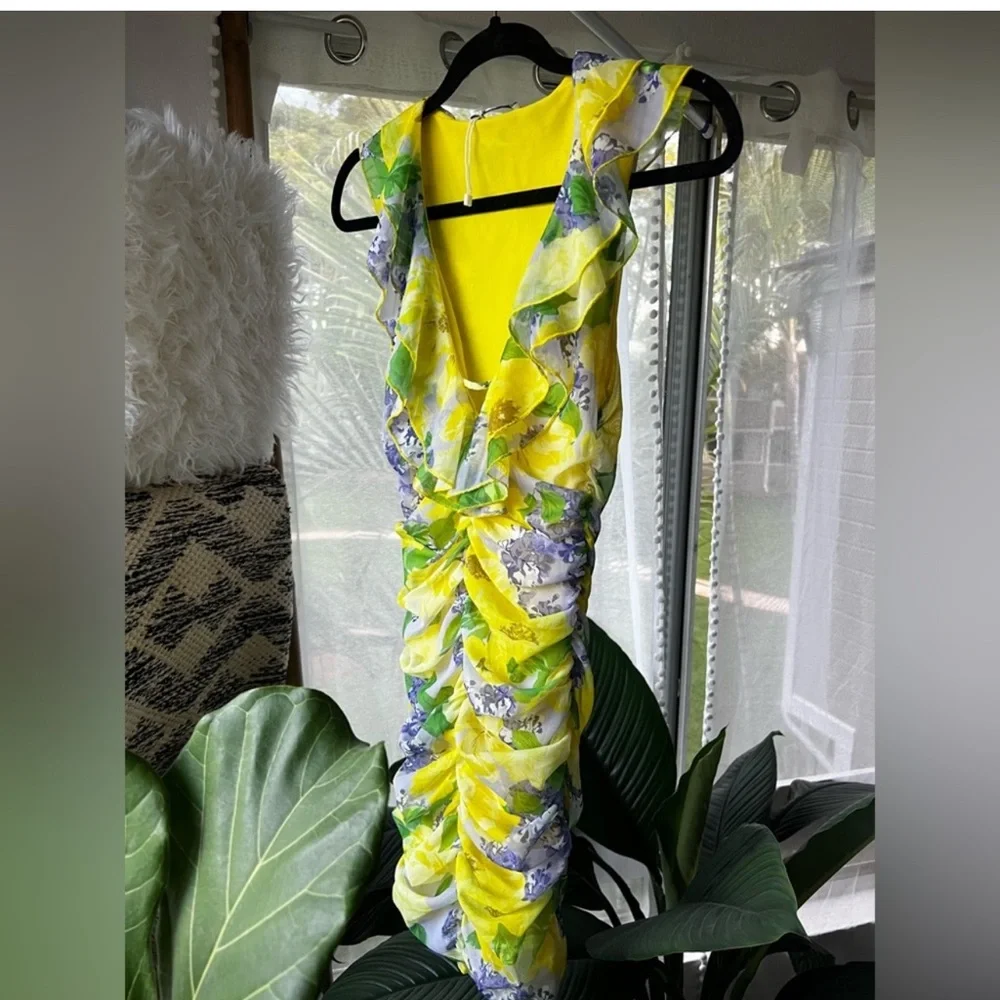 NWT Zara Ruched BodyCon 🌼🌼 - Picture 3 of 5